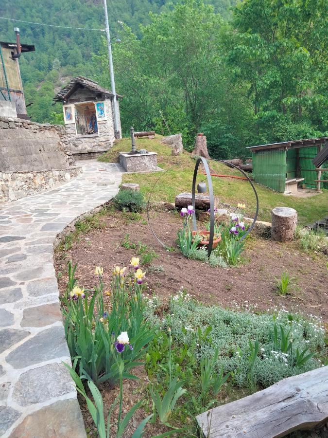 Shanty Calasca-Castiglione Екстериор снимка